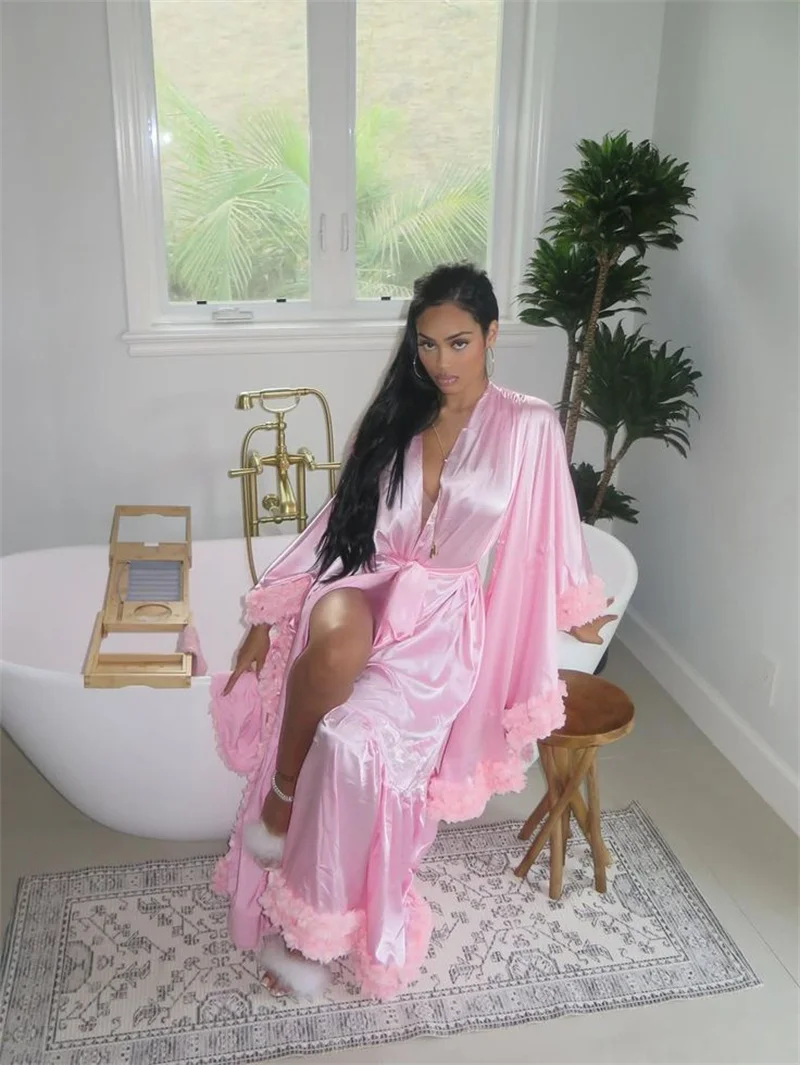 ชุดราตรีผ้าซาตินสีชมพูสำหรับผู้หญิง ชุดคลุมพร้อมเข็มขัด คอวีเซ็กซี่ แขนยาว ชุดคลุมเจ้าสาว ชุดราตรีงานแต่งงาน ชุดนอนสำหรับแขกในงานแต่งงาน สามารถสั่งตัดได้