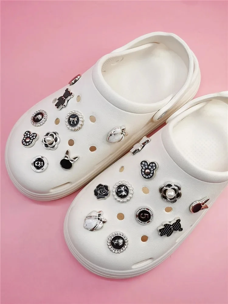 Design Resin Jewelry Rhinestone Shoe Charms Luxury Shoe Buckle Decoration Diy Women Clog Shoes Accessories Fit Women Sandals