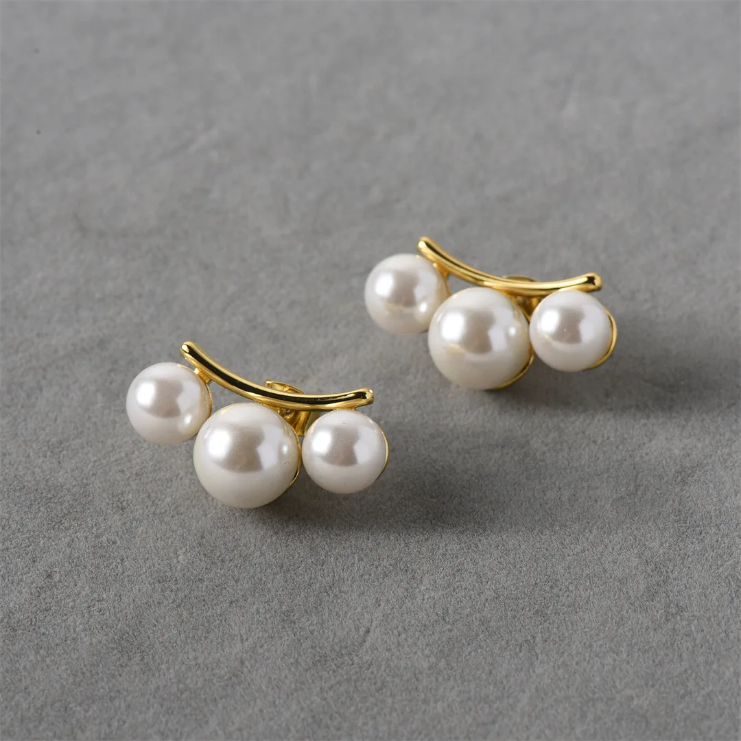 

Fashion Korean Style Natural Pearl Gold Ear Cuff Ear Clip Earrings Non-piercing Pearl Clip-on Earring For Students Girl Jewelry