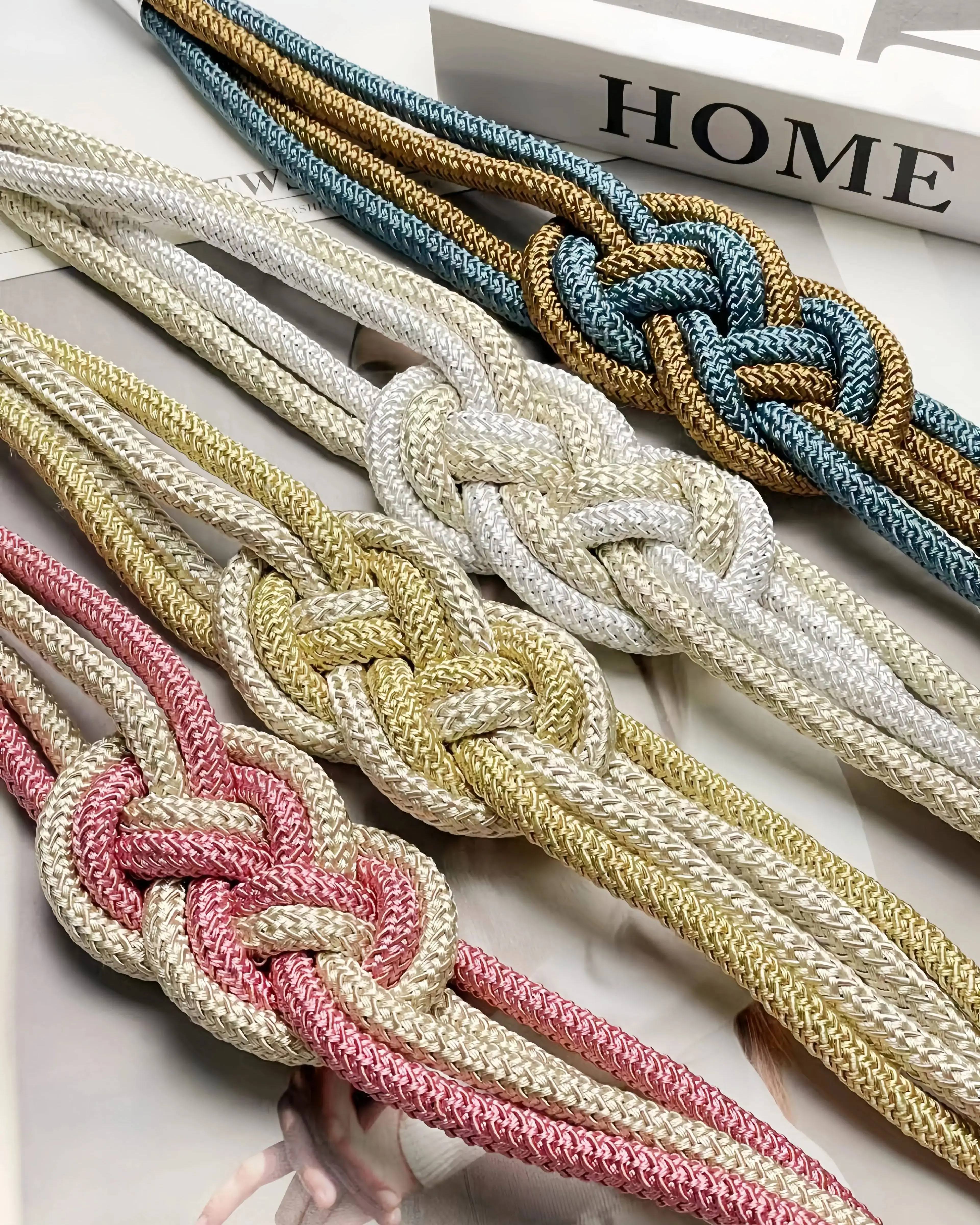 1 Pcs Light Luxury High-End Creative Magnetic Curtain Buckle Closed Color Collocation Design Bedroom Chinese Knot Tie Rope Decor