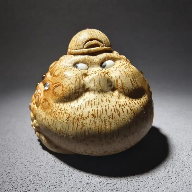 

Bamboo root carving old material golden toad hand handle ornament jade bamboo carving collection