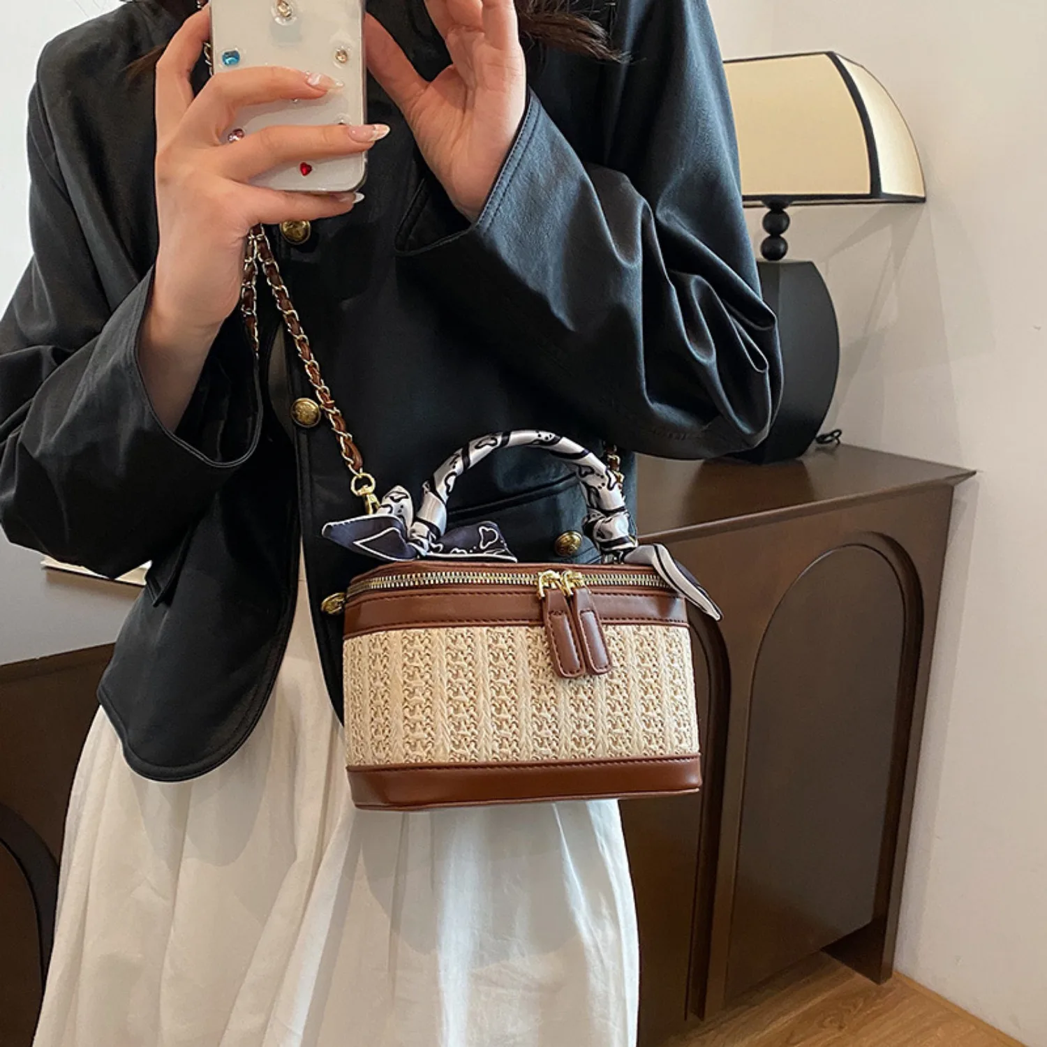 2024 New Women\'s Korean Version of The Foreign-style Single-shoulder Diagonal Cross-body Bag Woven Bag Splicing Collision Color