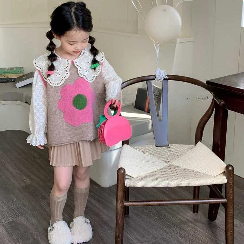 Girls\' Autumn Sweater Vest 2024 New Knitted Vest Children\'s Wear Baby Spring and Autumn Style Girls\' Trendy Outfit