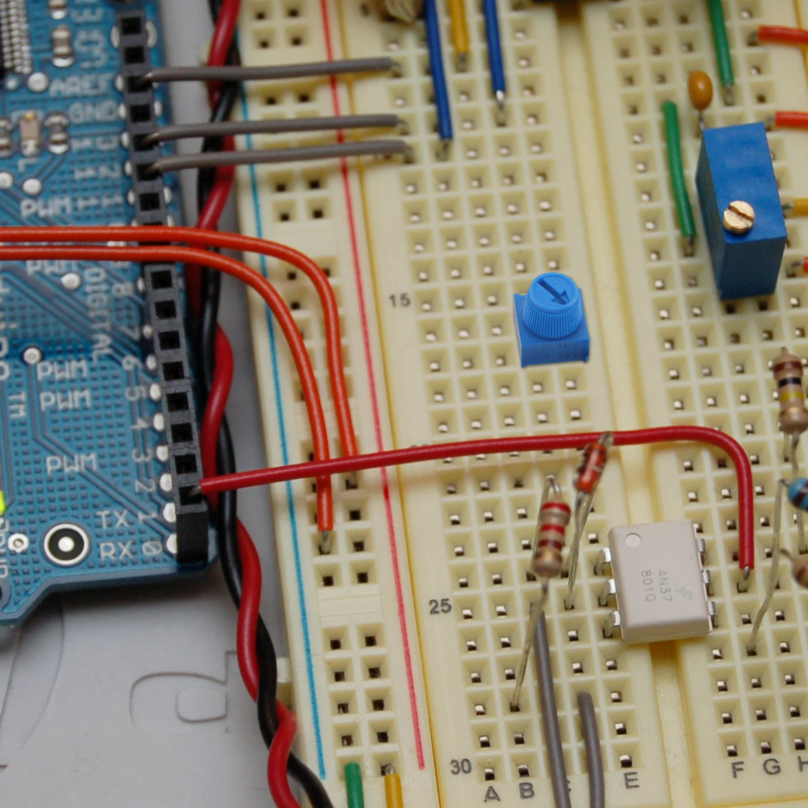 10 peças potenciômetro aparador resistor ajustável de alta precisão de 3 pinos para placa de ensaio perfboard através de resistores de furo
