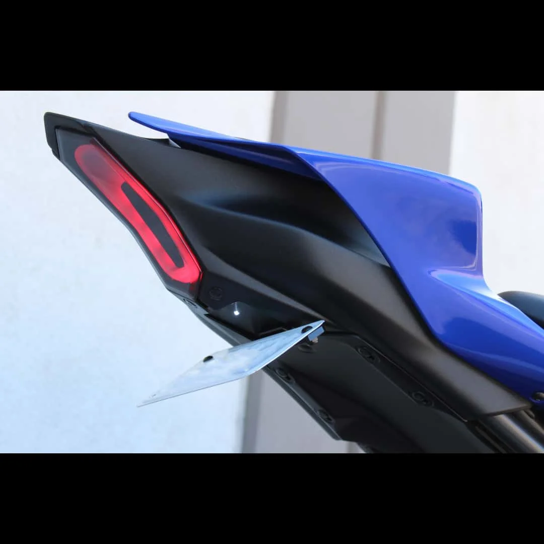 For YAMAHA YZF-R7 R7 2021-2025 Motorcycle License Plate Holder LED Light Tail Short tail license plate holder accessories