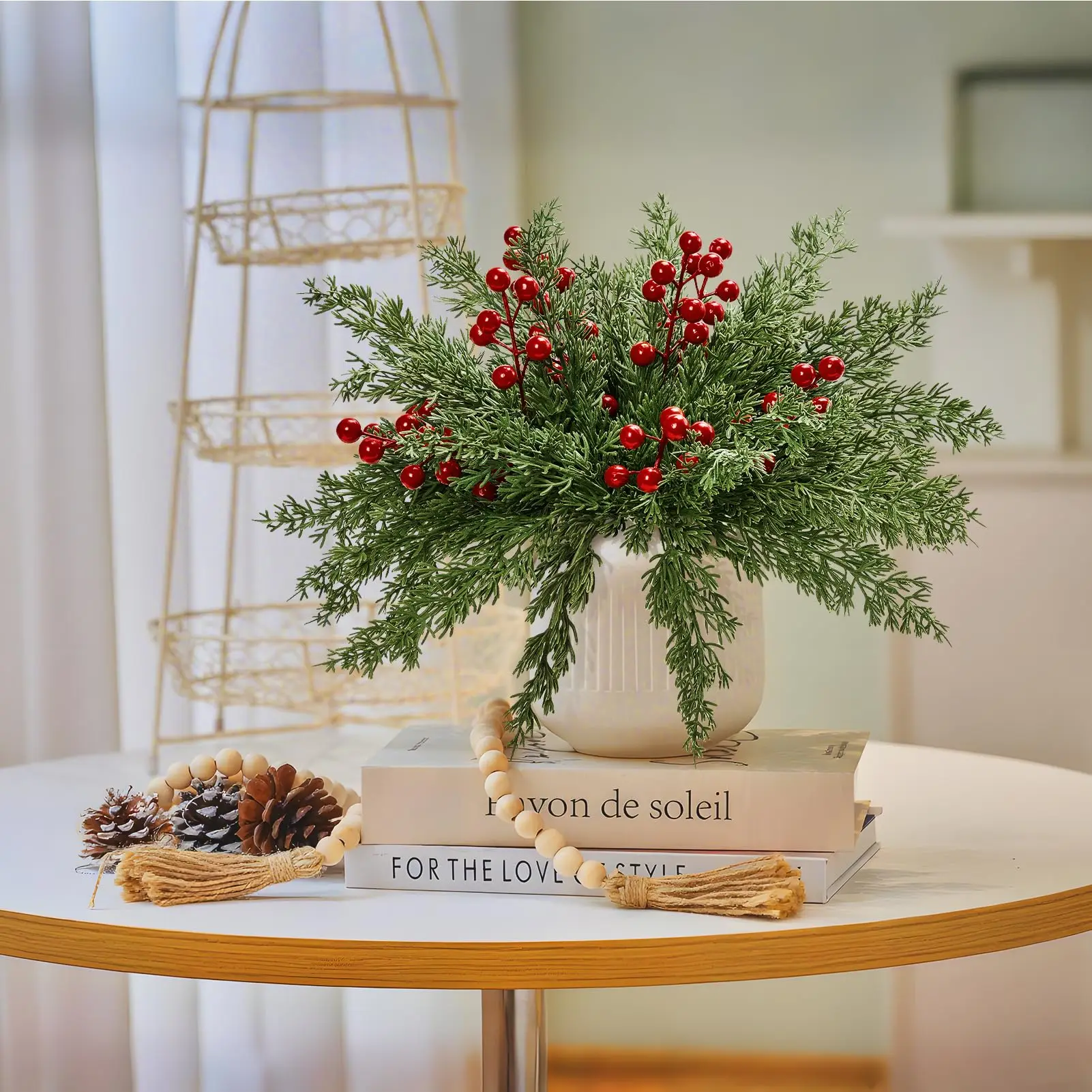 15 Stück künstliche Tannenzweige mit roten Beeren, Stiele, künstliches Weihnachtsgrün, Kiefernzypresse, DIY-Handwerksgirlande, Zuhause, Weihnachtsdekoration – Detail 6