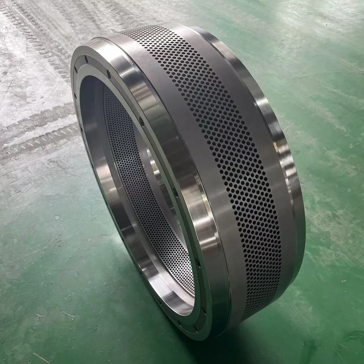 انخفاض سعر حلقة يموت PTN 850-120 المصنع مباشرة لآلة بيليه خشب الصنوبر X46Cr13 مصفوفة القرص PTN 850-120