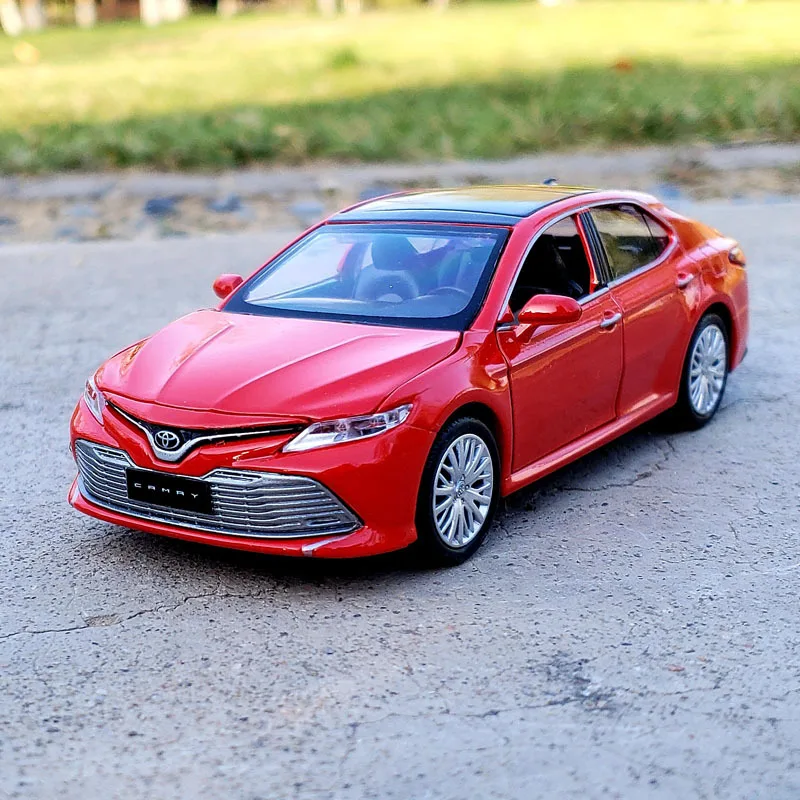 Chengzhen 1:32 TOYOTA Camry Alloy Car Model Diecasts & Toy Vehicles Collect Car Toy Boy Birthday gifts