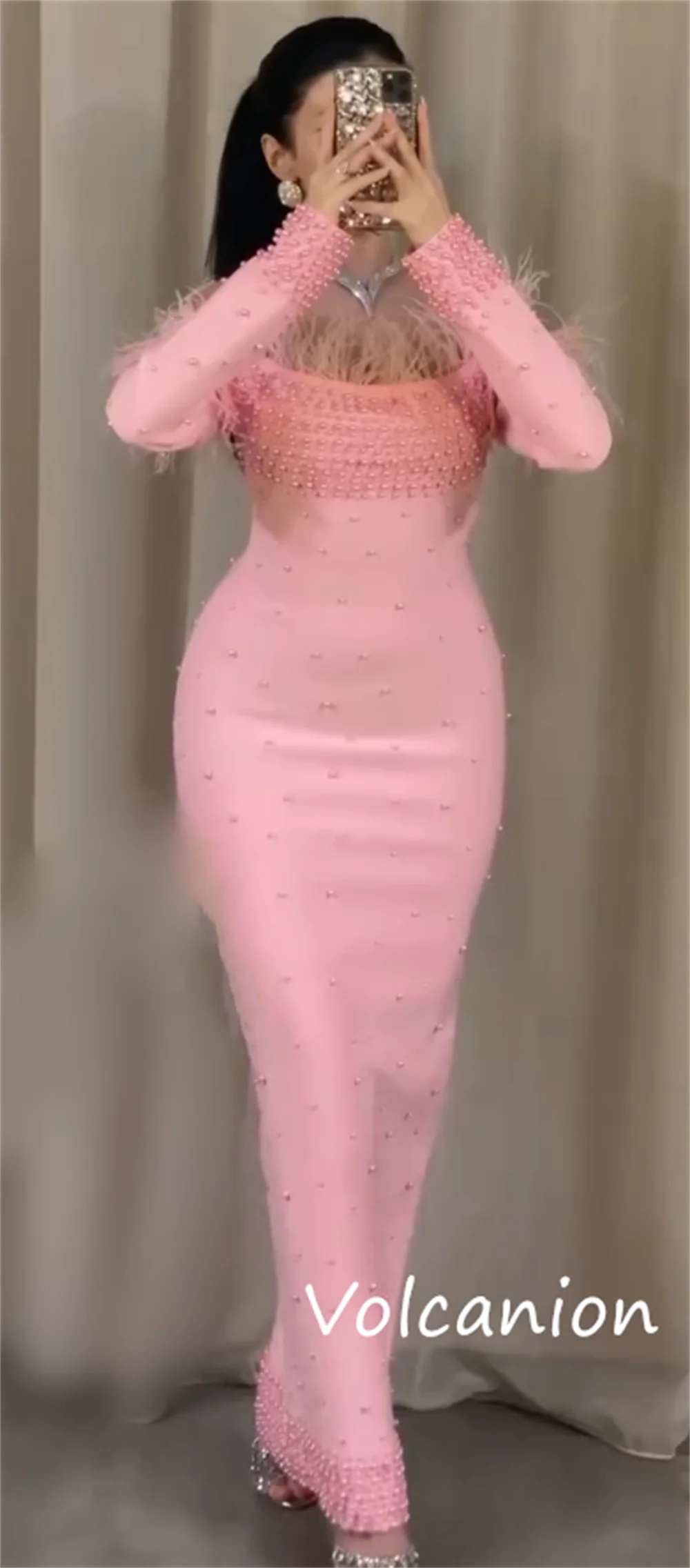 Gaun Midi Bahu Terbuka Lurus Rumbai Mutiara Jersey Kualitas Tinggi yang Disesuaikan dengan Acara Retro yang Dipesan Lebih Dahulu