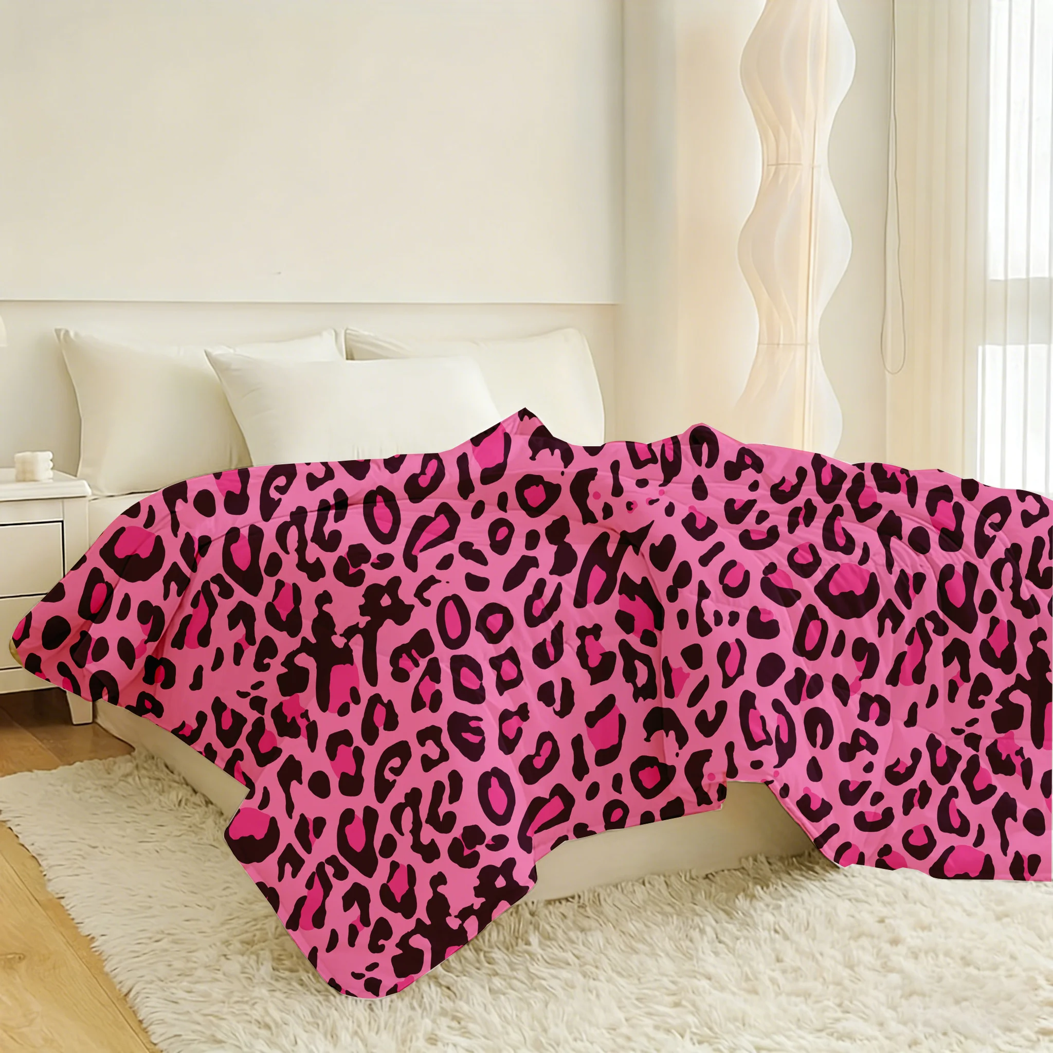 1pc Pink Leopard Print Quilt Core (Single Piece Set, includes 1 quilt core only, no pillowcases or pillow inserts)