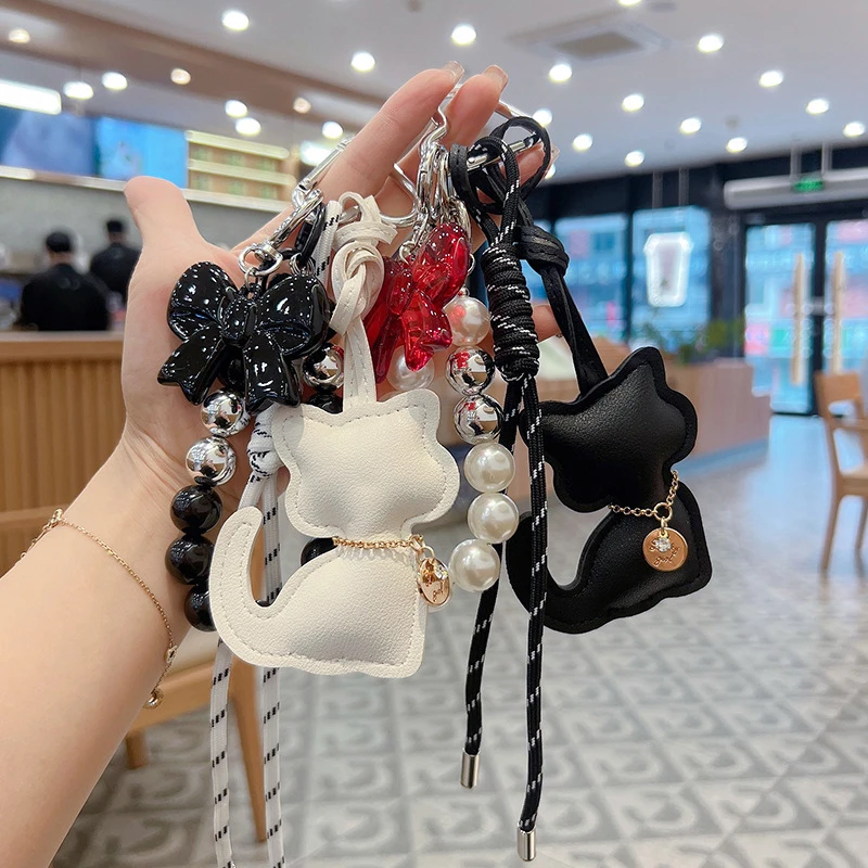 

Elegant Cat Shap Keychain Artistic Rope Key Holder Unique Key Pendant For Women Maximalist Bag Pendant Ornament