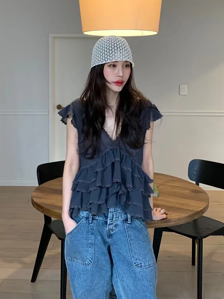 

Korean Sle Sweet Romantic V-Ne Bell Sve Women's Summer irt Vintage Casual Off-oulder Top Faionable Trendy