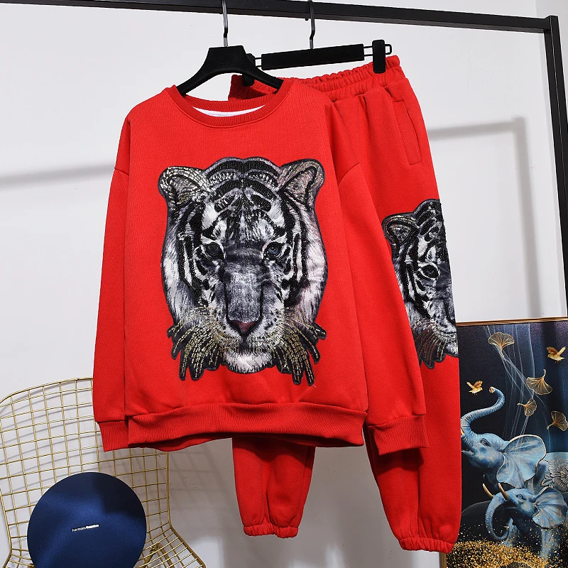 

Europe Women Two-piece Sets Domineering Tiger Sequins Embroidery Sweater Top + Casual Sports Pants Streetwear Cotton Suits