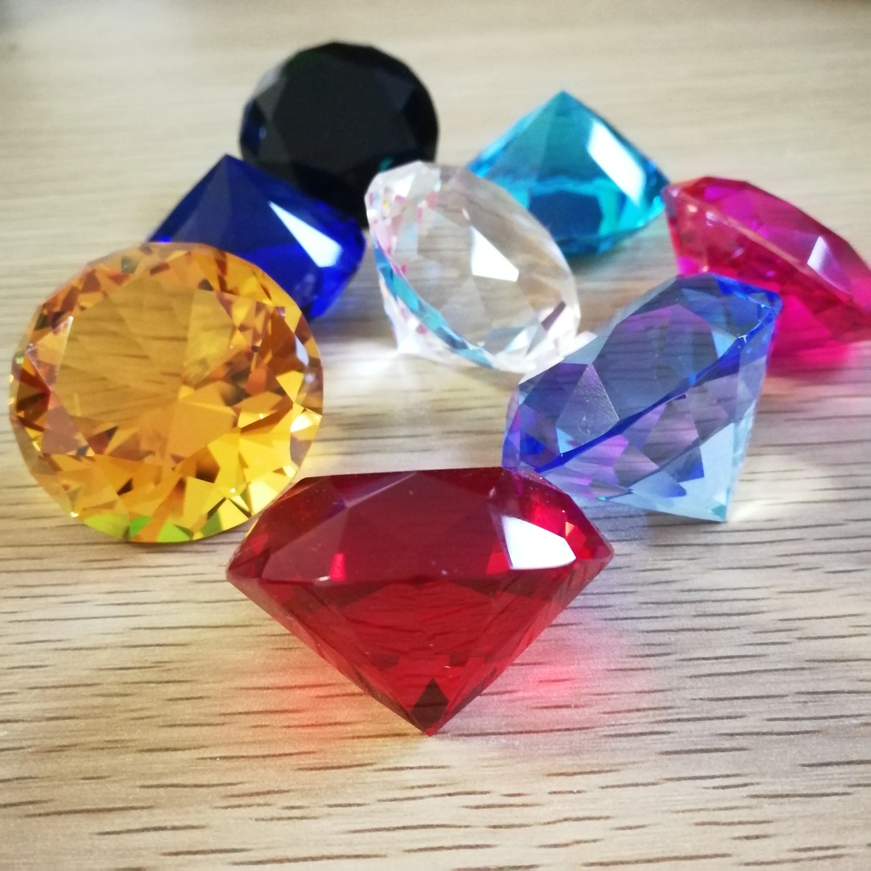 50mm kolory wycinane szkło gigantyczny kryształ w kształcie diamentu przycisk do papieru Decor Diy biżuteria rzemieślnicza kamień ślubny ozdoba świąteczna prezenty