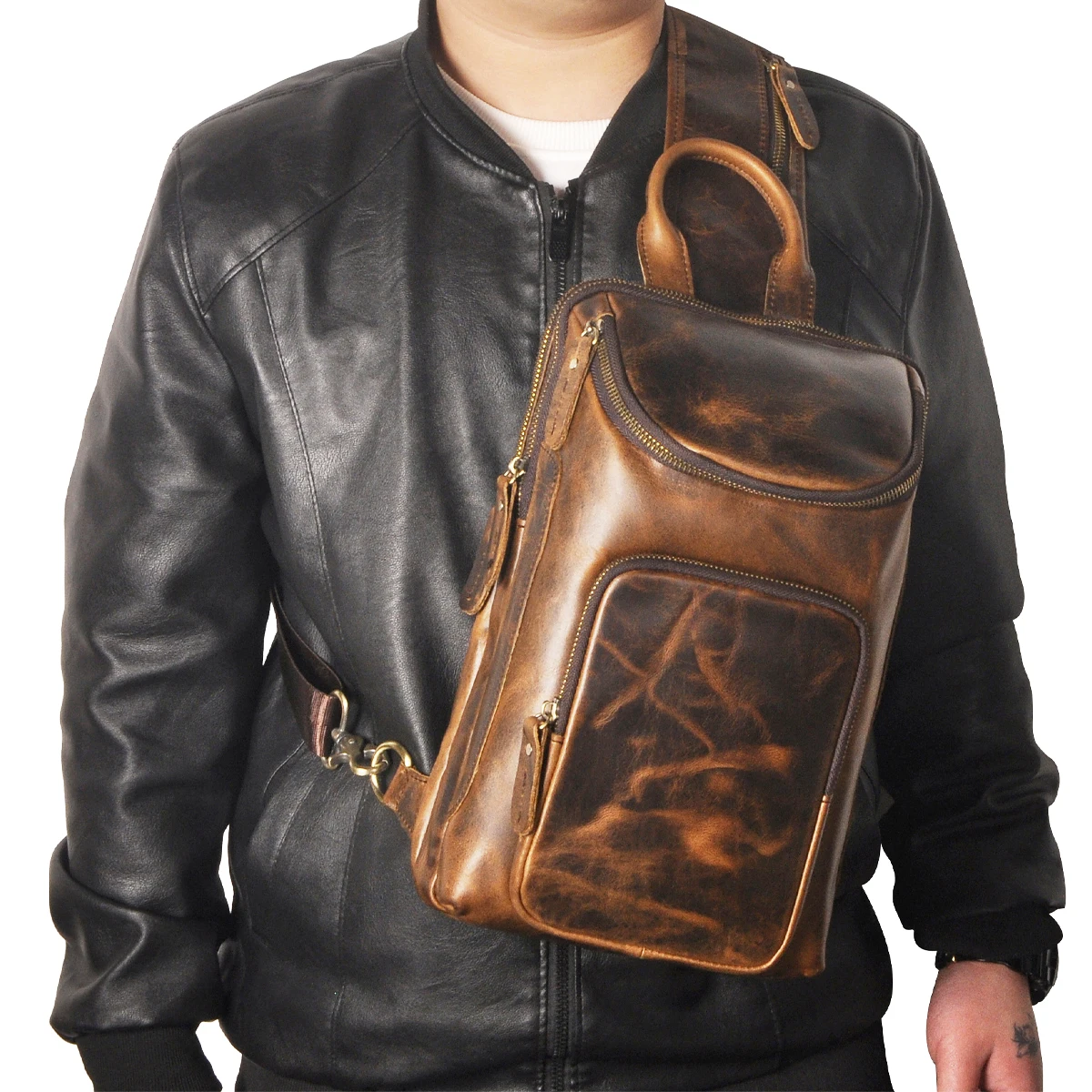 Imagem -04 - Original Crazy Horse Couro Vintage Estilingue Bolsa de Peito 12 Tablet Design um Ombro Alça Cross-corpo Bolsa para Homem Masculino 8033 2023