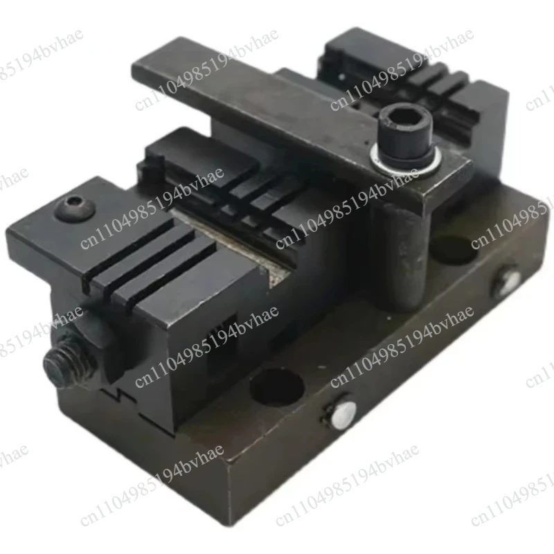 1PC Universal Chucking Tools for 998C 339C Vertical Key Copy Duplicate Machine Clamp Locksmith Tools Key Machine Parts