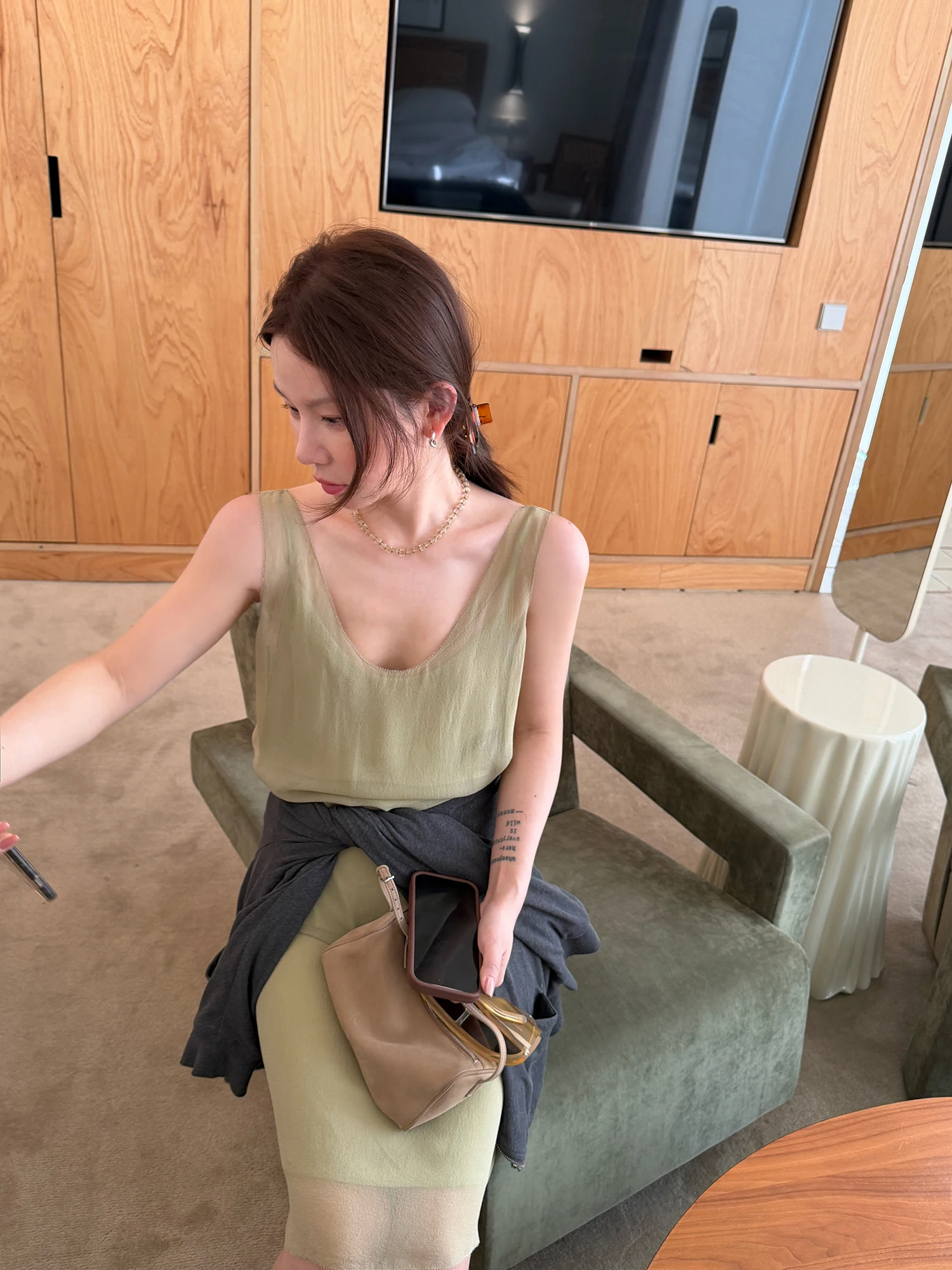 

WXLSTUDIO Spring Double Layer Silk Set Fashionable Women's Ensemble Heavy Duty Dyed Two-Piece Suit Ideal for Spring Season