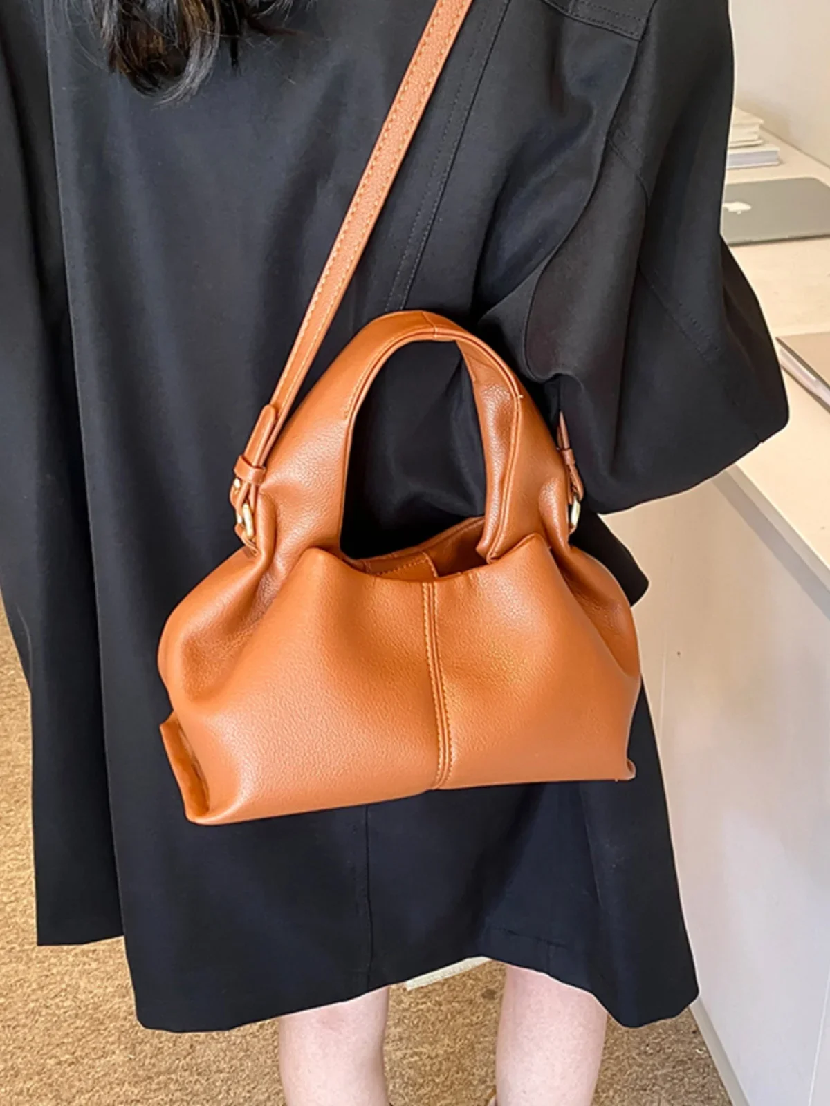 Vegan Leather Tote Shoulder Crossbody Bags for Women Handbags and Purses 2024 New Trendy Design Messenger Bag High Quality