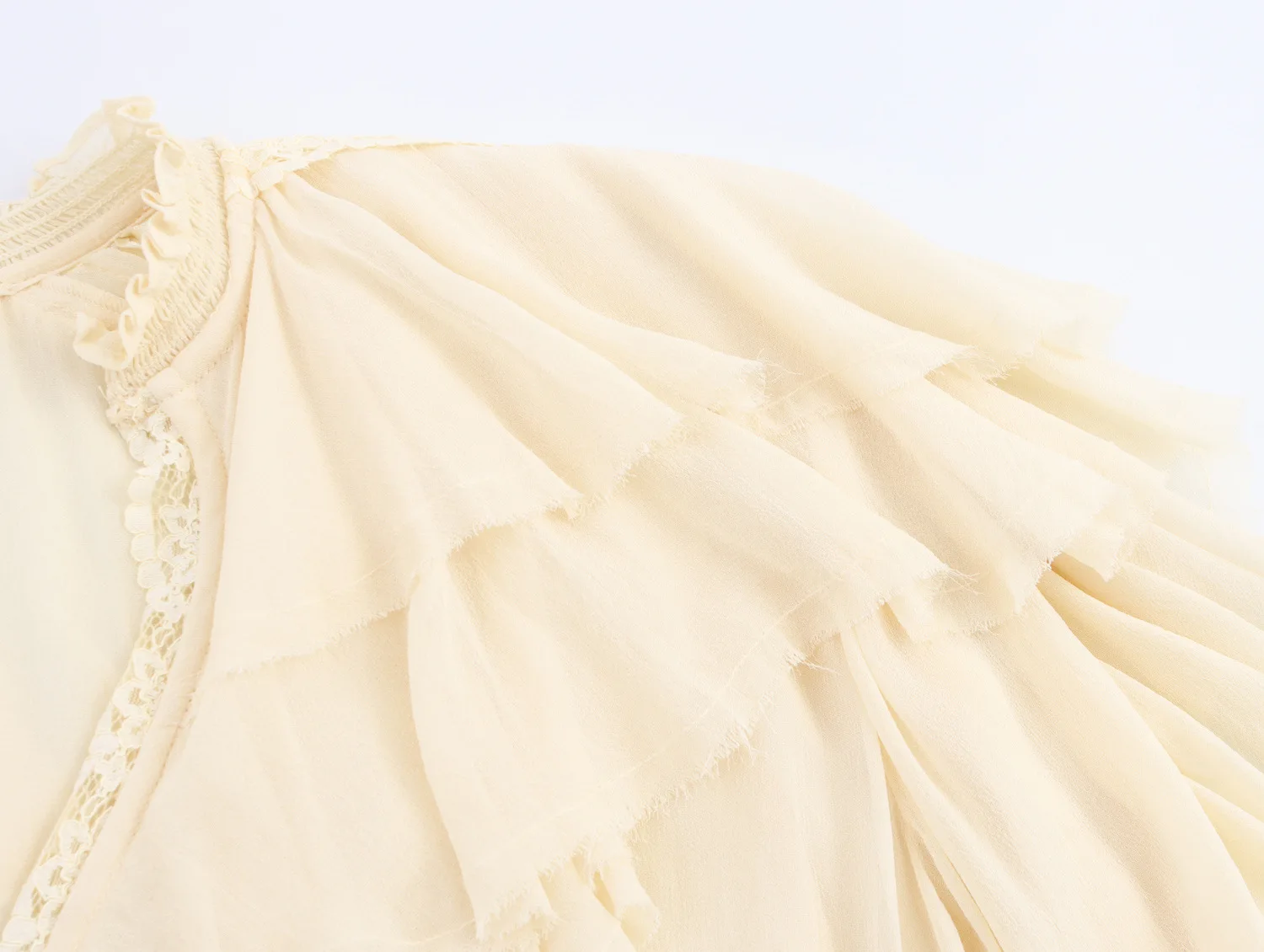 Camicia a pieghe in pizzo vestibilità ampia tinta unita a strati con scollo a V a maniche lunghe casual di nuova moda per donna