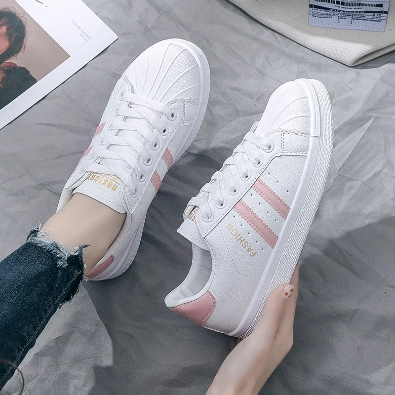 Women White Sneakers Casual Running Shoes Woman Flats New Comfortable Light Breathable Fashion Comfortable Sneakers Tennis Shoes