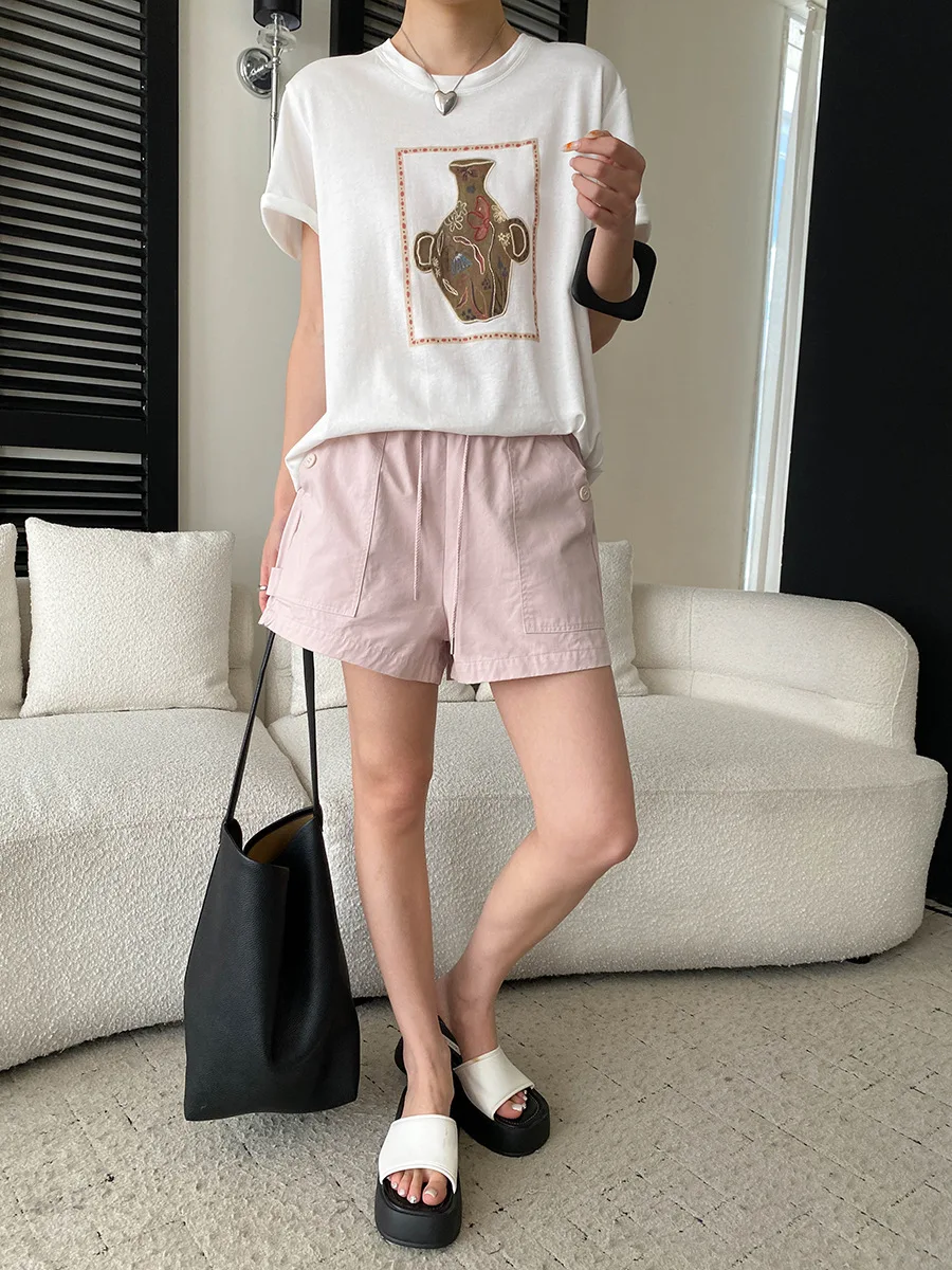 Sommerliches Damen-T-Shirt in einfarbigem Retro-Stil mit Vase-Stickerei, Rundhalsausschnitt, lockerer, schlank machender, vielseitiger Schnitt und kurzen Ärmeln. – Detail 15