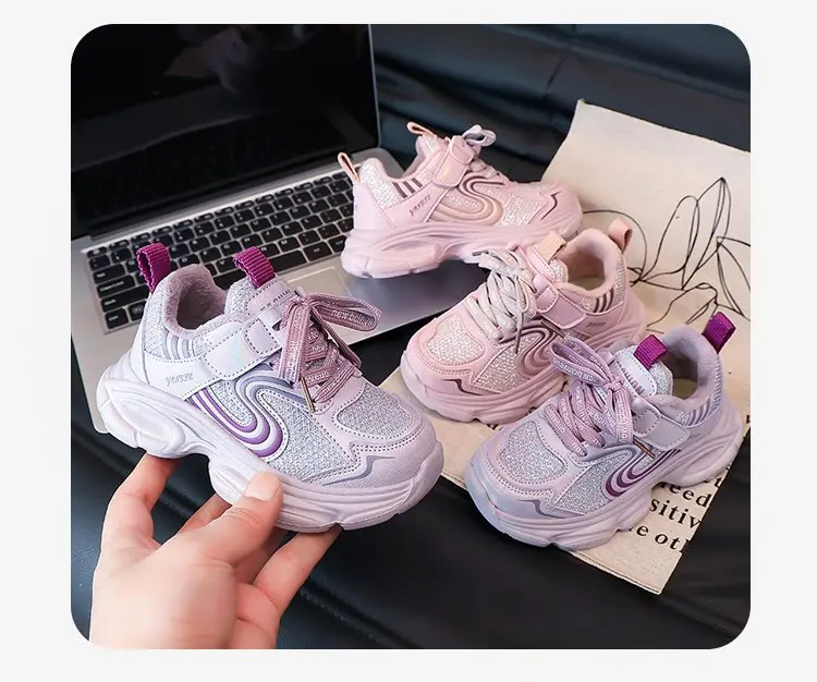 أحذية أطفال ربيعية جديدة لعام 2025 كاجوال شبكية للأولاد والبنات أحذية أطفال بسيطة ومتعددة الاستخدامات