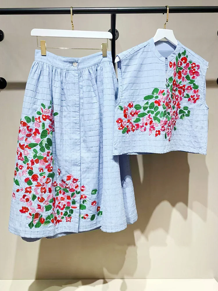 

Summer 2026 Women's Embroidered A-Line Skirt And Top Set Short Length Patchwork Floral Pattern Color Block Texture Sleeveless