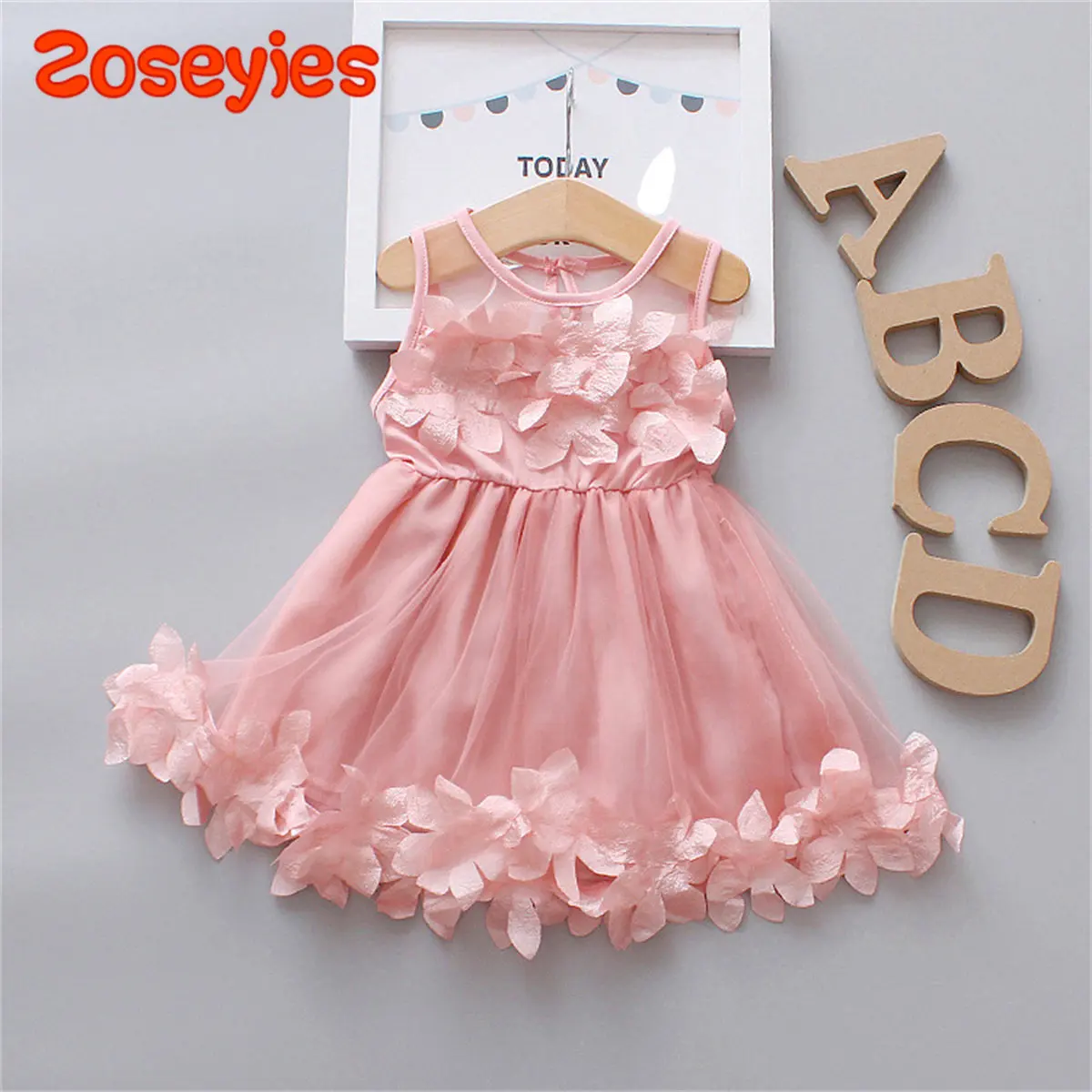 New Summer Children'S 0-3 Year Old Solid Princess Style Sweet Petal Mesh Sleeveless Knee Length Girl'S Dress