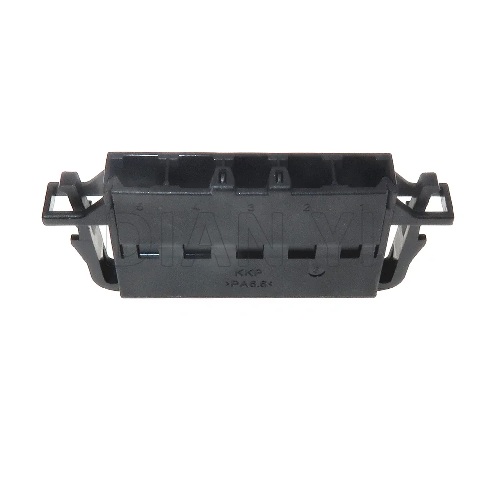 1 مجموعة 5 طريقة السيارات منظم الهواء الدافئ المقابس الكهربائية التيار المتناوب الجمعية لشركة فولكس فاجن أودي 1J0 972 755 1J 0972755   مقبس الإسكان البلاستيكي للسيارة