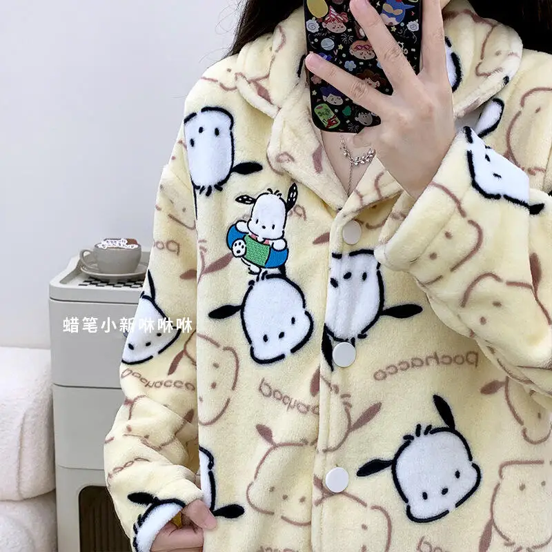 

Новая женская пижама в стиле каваи с героями мультфильмов Sanrio Pochacco, зимняя фланелевая утепленная домашняя одежда с длинными рукавами для полных девочек, милая