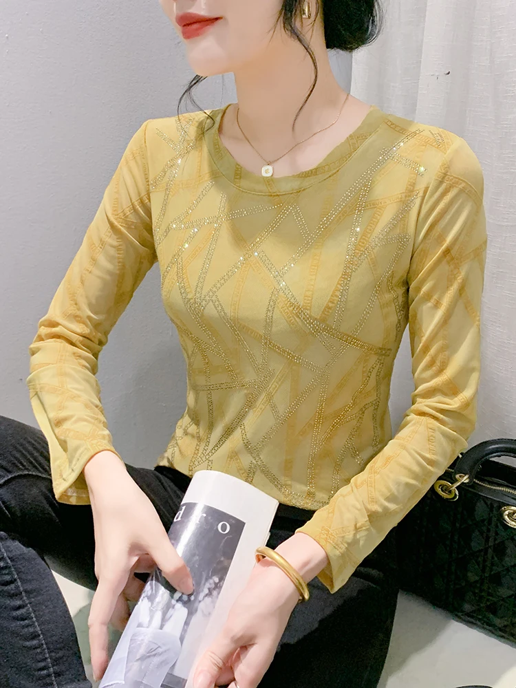 Camiseta Feminina de Veludo Antienvelhecimento com Estampa, Roupa Interior de Outono, Top Slim com Strass