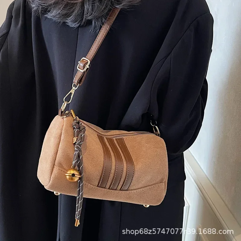 عالية الشعور المرأة 2025 ربيع جديد حقيبة كتف عادية موضة رسول حقيبة الهاتف المحمول ريترو تنوعا المرأة الإبط حقيبة #4