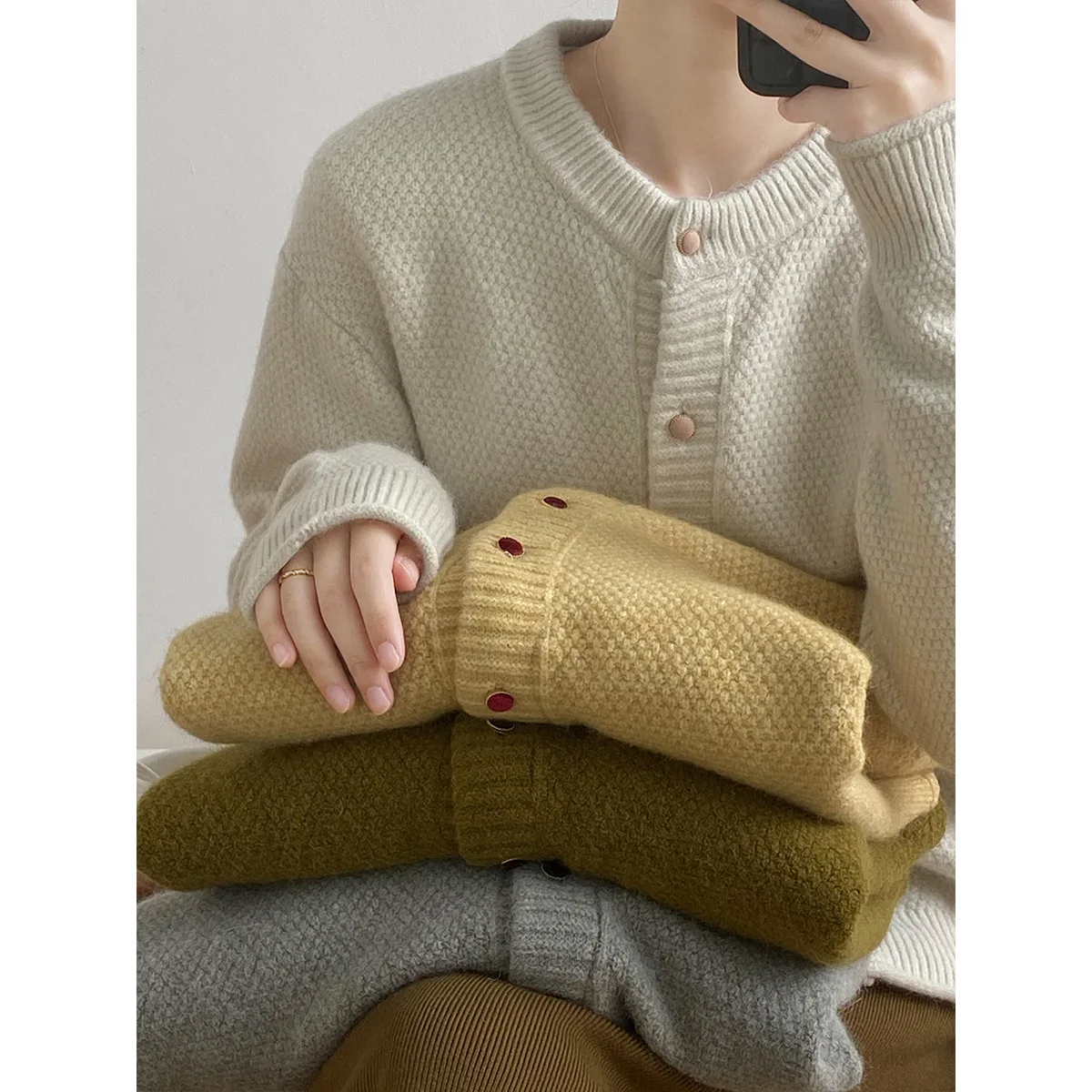 

Lazy round neck knitted sweater women's autumn new style simple long sleeved loose cardigan jacket
