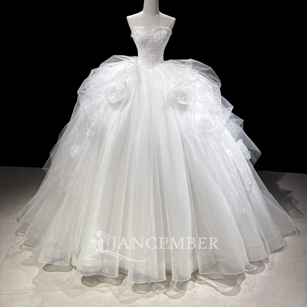 Majestic Wedding Dress White Tulle Ball Gown Customized Strapless 3D Flowers Floor-Length Sequins Chapel Train vestido de noiva