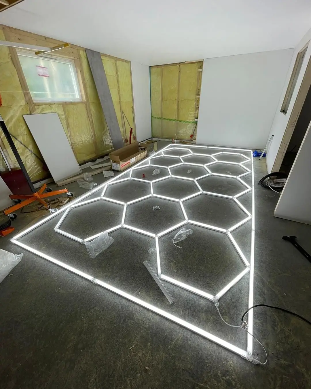 Plafonniers hexagonaux à LED pour atelier de détail, lumières en accent d'abeille pour magasin de voiture, lumières de garage, 2400x4800mm