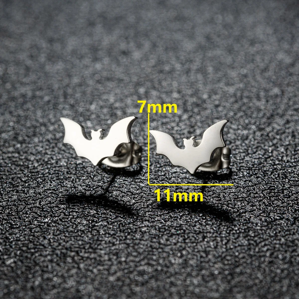 1 Paar Edelstahl Fledermaus Ohrringe einfache Aniaml Mode Ohr stecker für Frauen Schmuck Hochzeits feier Mädchen männliche Geschenke