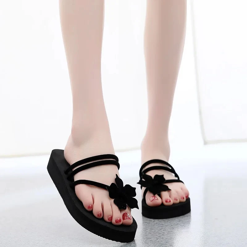 New Women Slippers Light Weight Cool Shoes Ladies Flat Flip-flop Black Non-slip Basic Home Sandals Outdoor Slide  Zapatos Mujer