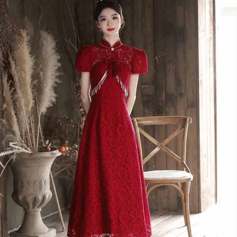 

Sexy Burgundy Lace Backless Lady Qipao Cheongsam Chinese Bride Wedding Dress Celebrity Banquet Dress Tassel Vestidos De Festa