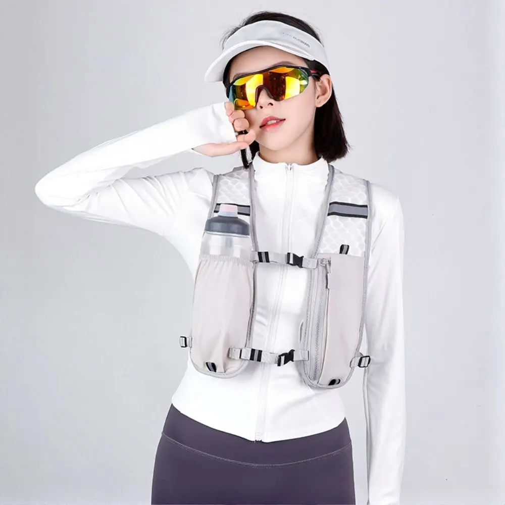 

Waterproof Reflective Running Vest Pack Adjustable Breathable Running Hydration Vest Bag Convenient Multifunctional