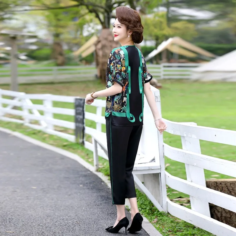 Middle-aged Women Sets Summer floral silk Short Sleeve T-shirt & Pants Suits Mom Elegant Print Ice Silk 2 Piece Sets