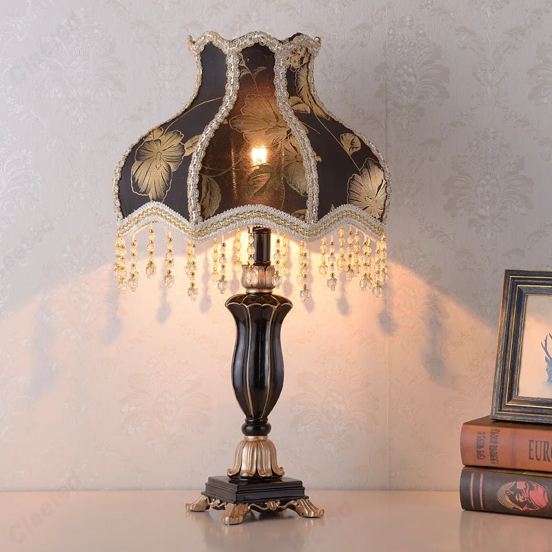 Creative Retro LED Fabric Lampshade European Table Lamp Bedroom Bedside Atmosphere Lighting Lamps