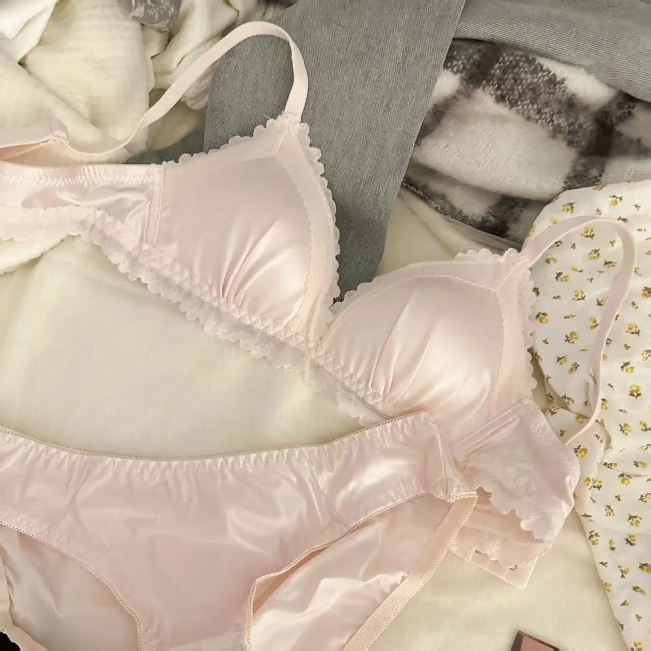 KUCLUT Lace Bra Set Teenage Thin Section Underwear Female Satin Lace Sweet Pure Desire Gathered Anti-Sagging Triangle Cup Bra