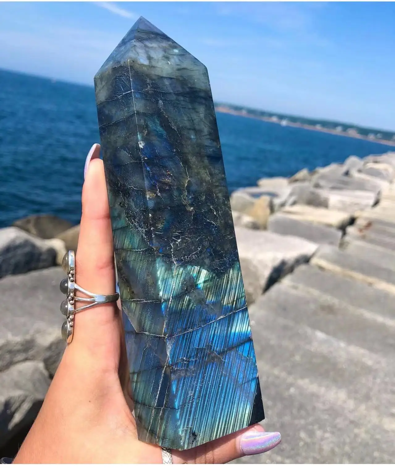 

Natural Blue Labradorite Crystal Point Wand Meditation Healing Stone Pillar Home Decoration Reiki Tower Ornament Gift