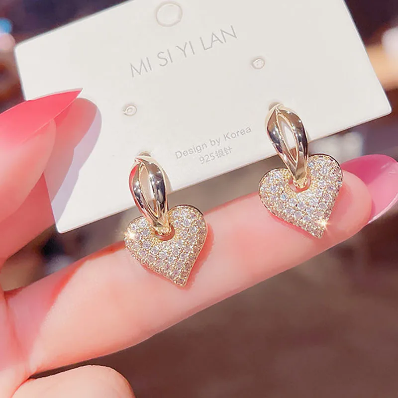 Милые темпераментные женские серьги Flash Drill Love Ear Buckle маленькие нежные простые серьги со вставкой из кирпича ювелирные изделия Iuxurious
