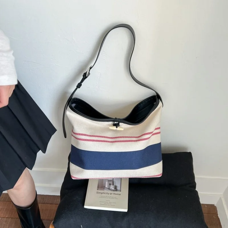 حقيبة ساعي البريد النسائية الجلدية الأنيقة ذات العلامة التجارية الفاخرة الراقية الكلاسيكية العصرية والحرفية الجميلة حقيبة يومية عتيقة #3