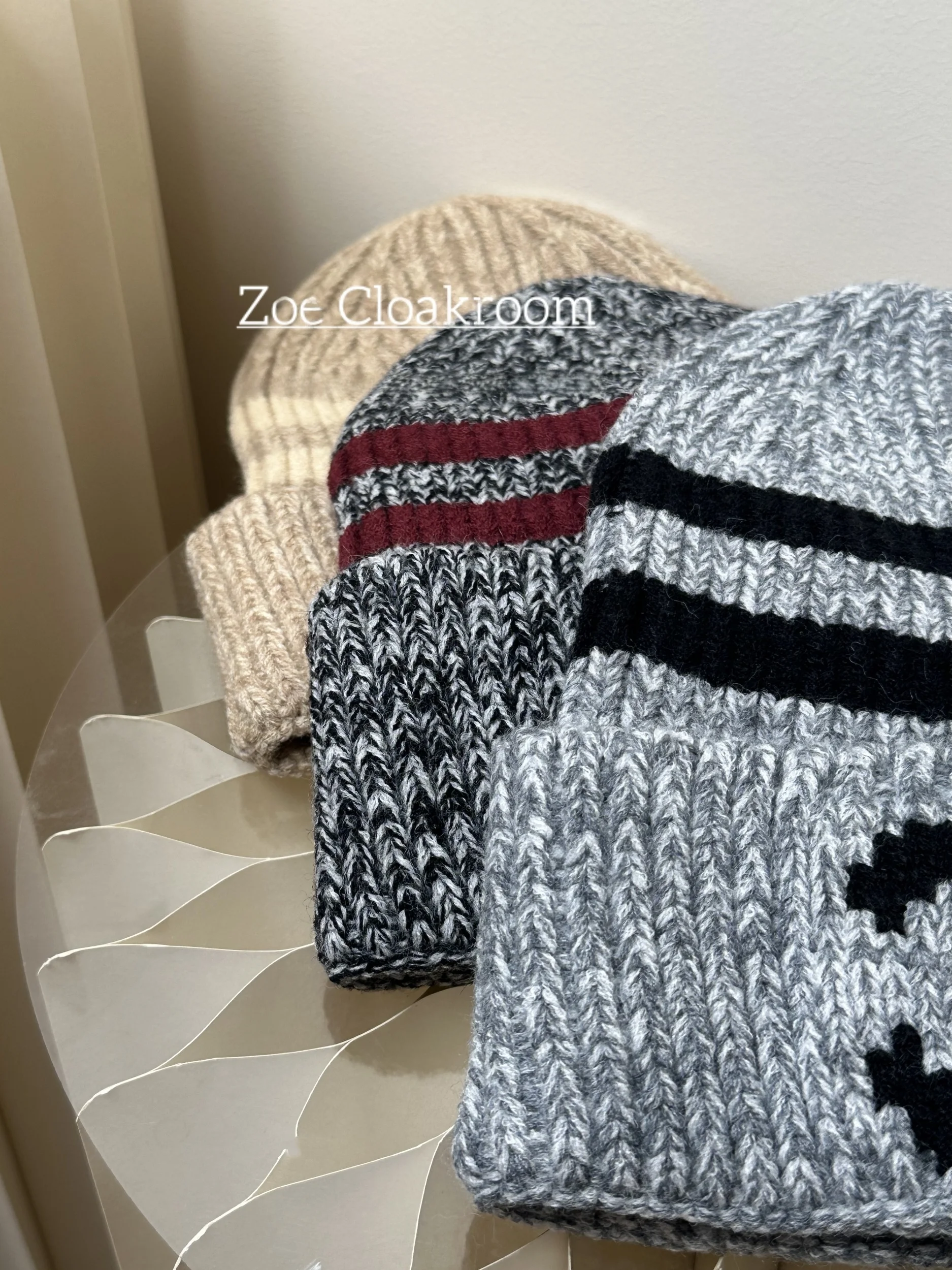 chapeau-tricote-chaud-a-motif-raye-pour-femmes-ideal-pour-l'hiver-et-les-activites-de-plein-air-zoe-double-de-polaire-en-laine-a-calotte-ronde