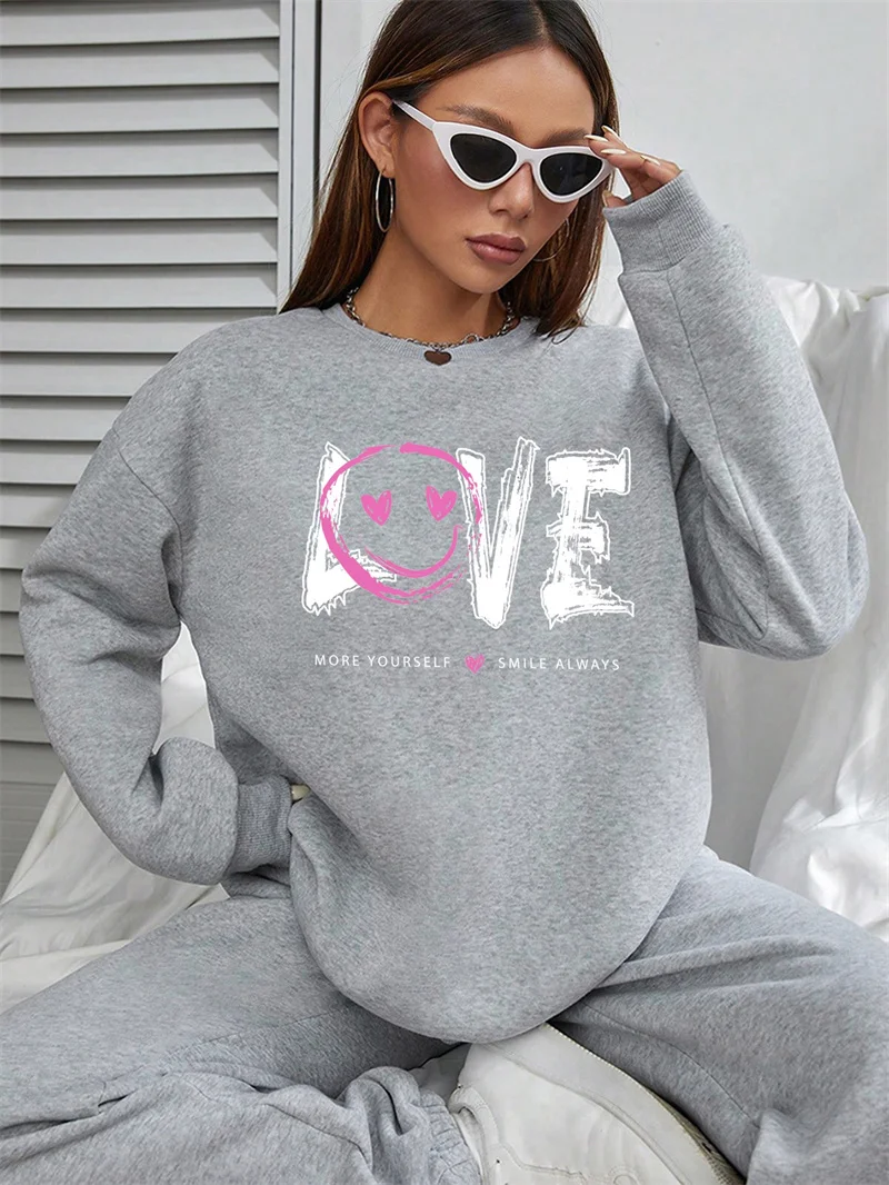 Women Heart Love Printed Casual Pullovers Sweatshirt Ladies Long Sleeve Blouses Winter Female O-Neck Fashion Clothes Top Hoodies