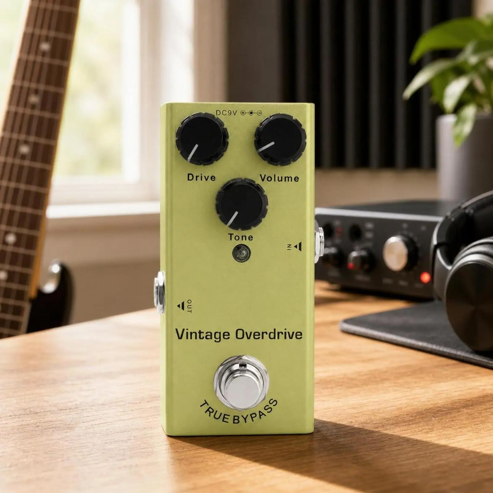 Aluminum Alloy Music Signal Processor Effects Pedal for Guitar with True Bypass Circuit and Compact Size for Stage Use