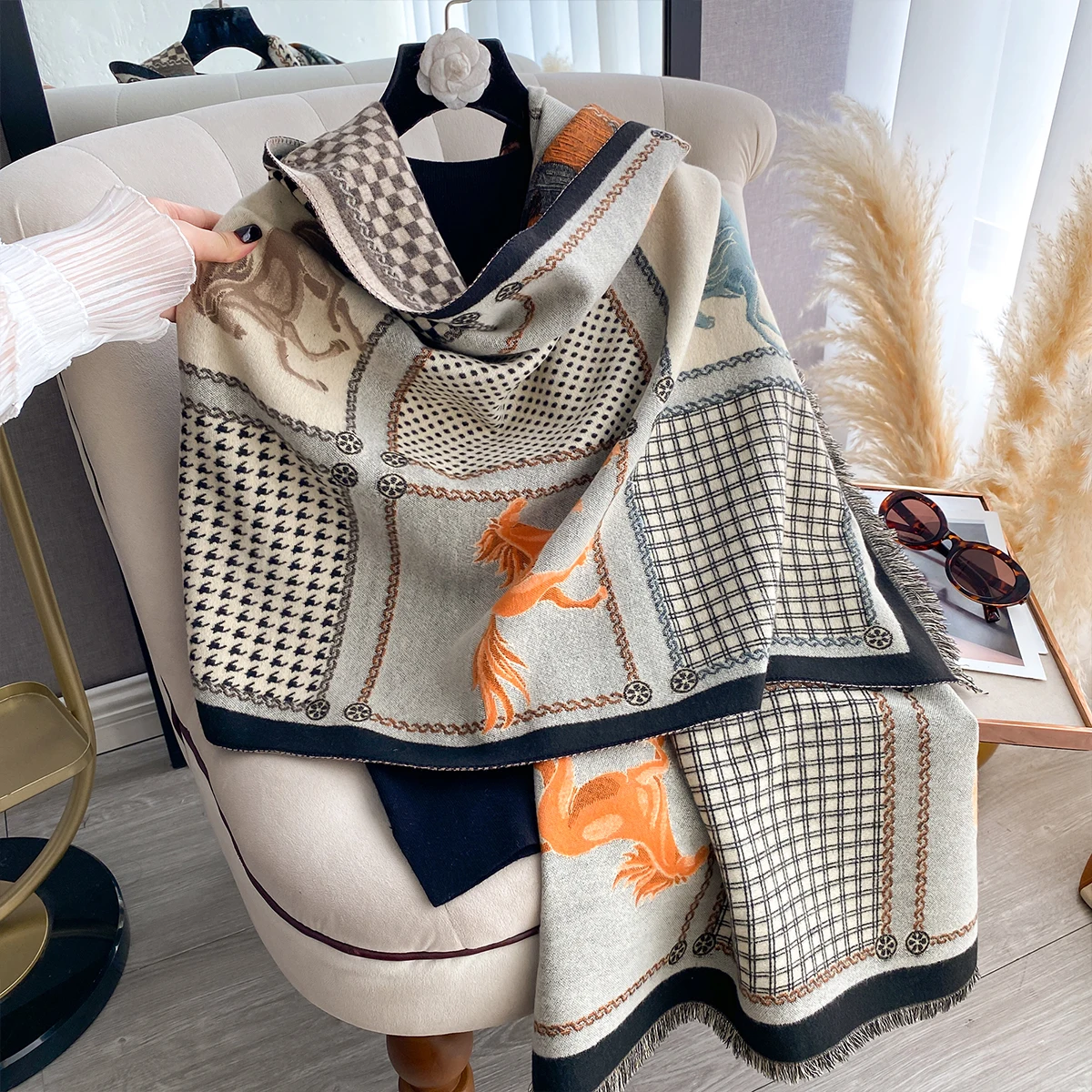Neue Luxus Marke Zweiseitige Jacquard Schal Kaschmir Weiche Warme Fringe Pashmina Das Pferd Schal Winter Kältebeständig Winddicht Decke – Detail 2