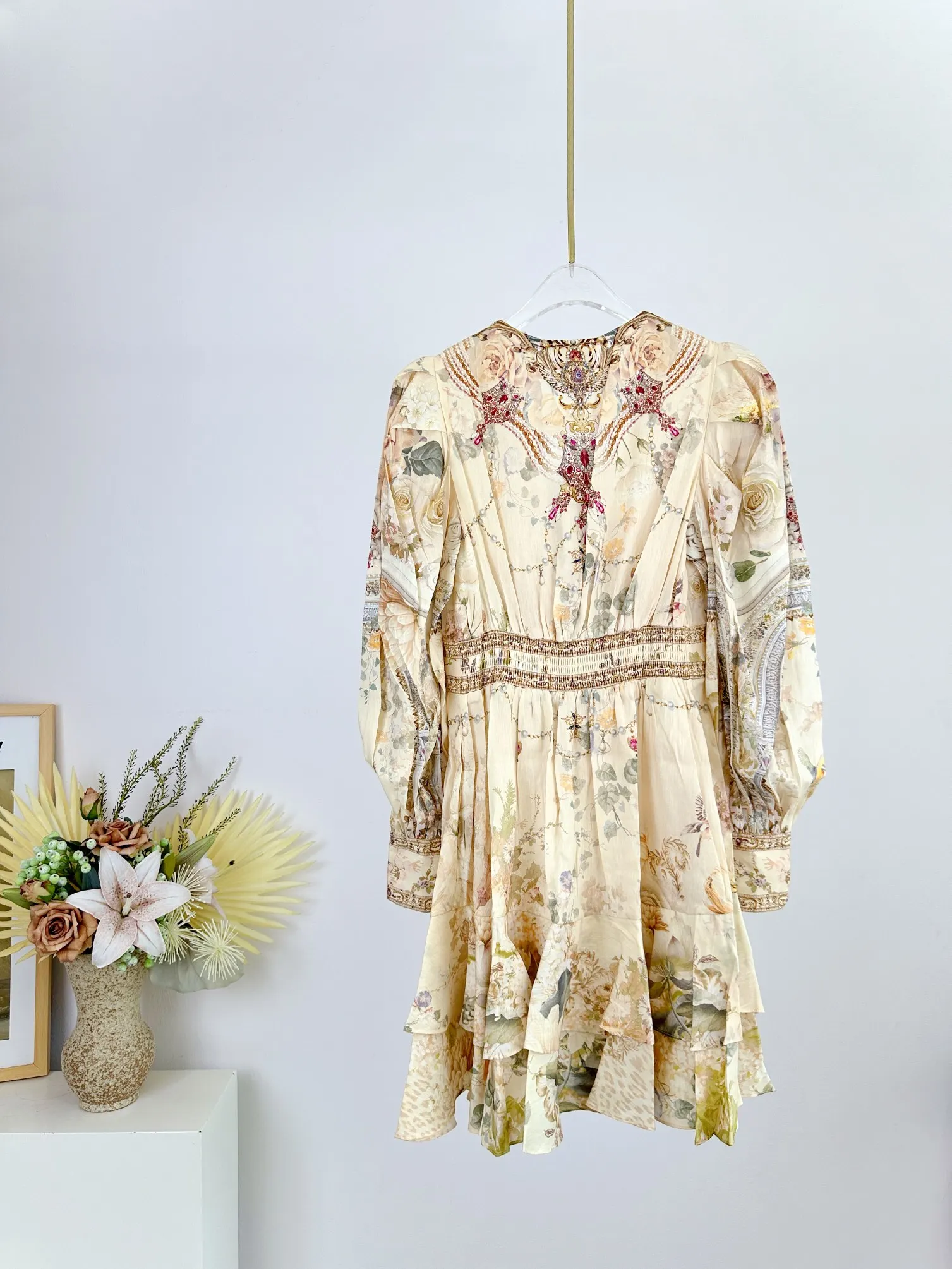 Cristal frisado feminino amarelo em camadas vestido floral impressão rendas bordado retalhos com decote em v manga longa moda seda mini robe